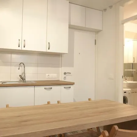Rona Sinisa And Borna Apartament